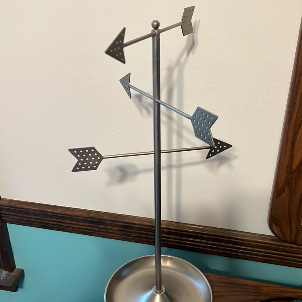 ULOFT Arrow Jewelry and Accessory Stand